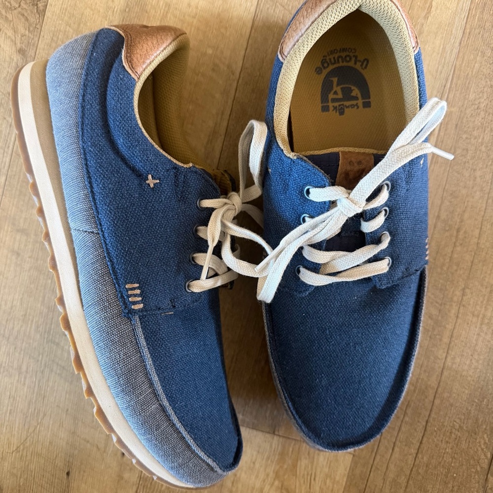 Sanuk Mens Beer Runner Low Top Casual Sneakers | Blue